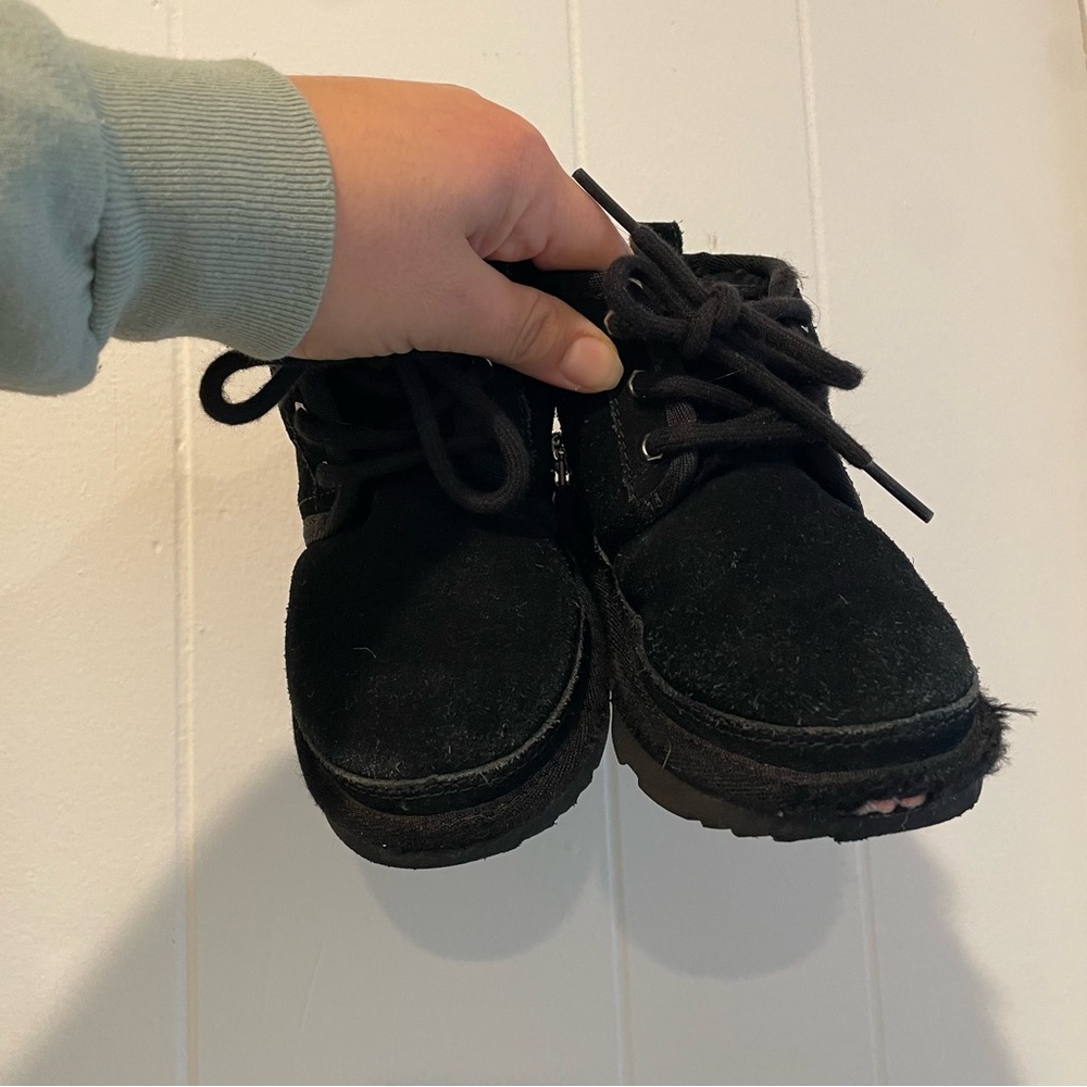 UGG Kids Black Neumel Boots Size 9 toddler